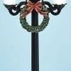 The Holiday Barn Old Fashioned Street Lamp With Christmas Wreath